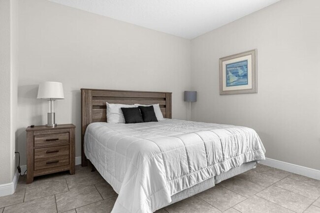 Building Photo - 4159 Oak Tree Dr