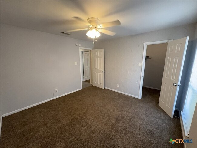 Building Photo - 1704 Big Bend Dr