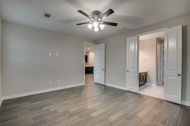 Building Photo - 14619 Birchwood Falls Trail