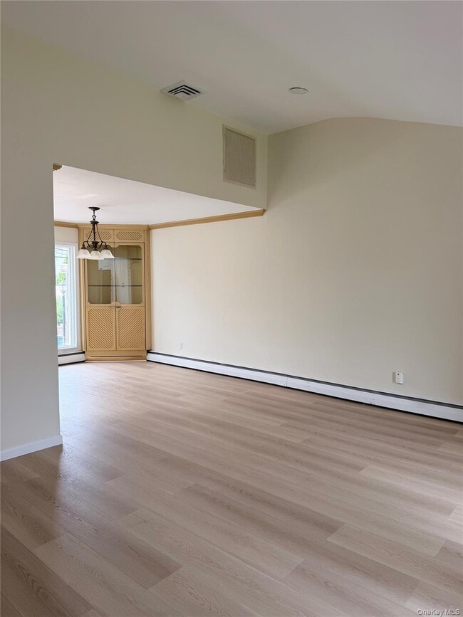 Building Photo - 39 Favorite Ln