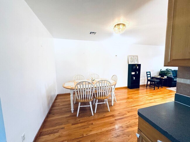 Building Photo - 162 W 53rd St