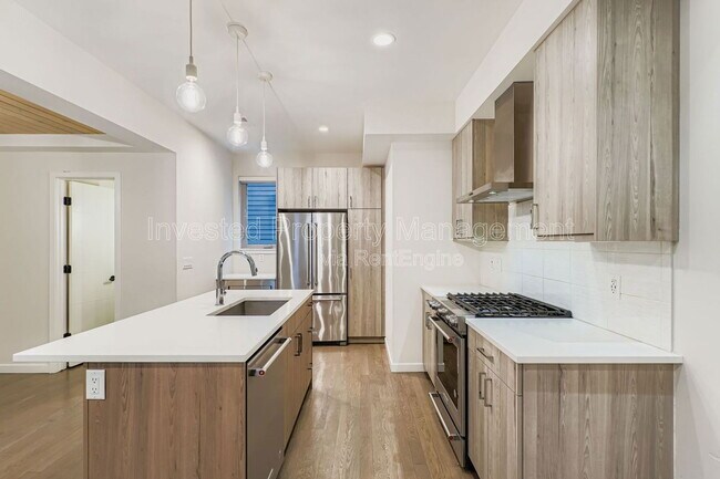 Building Photo - 2625 W 25th Ave