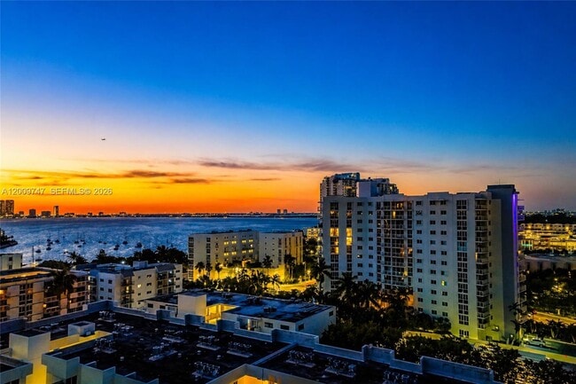 Building Photo - 1331 Lincoln Rd