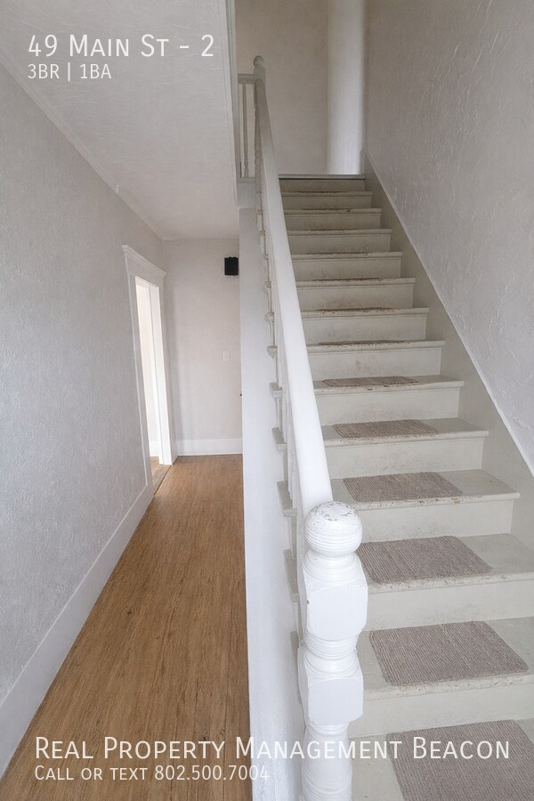 Building Photo - 49 Main St