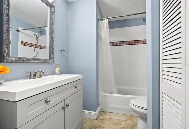 Building Photo - 7493 Sealawn Dr