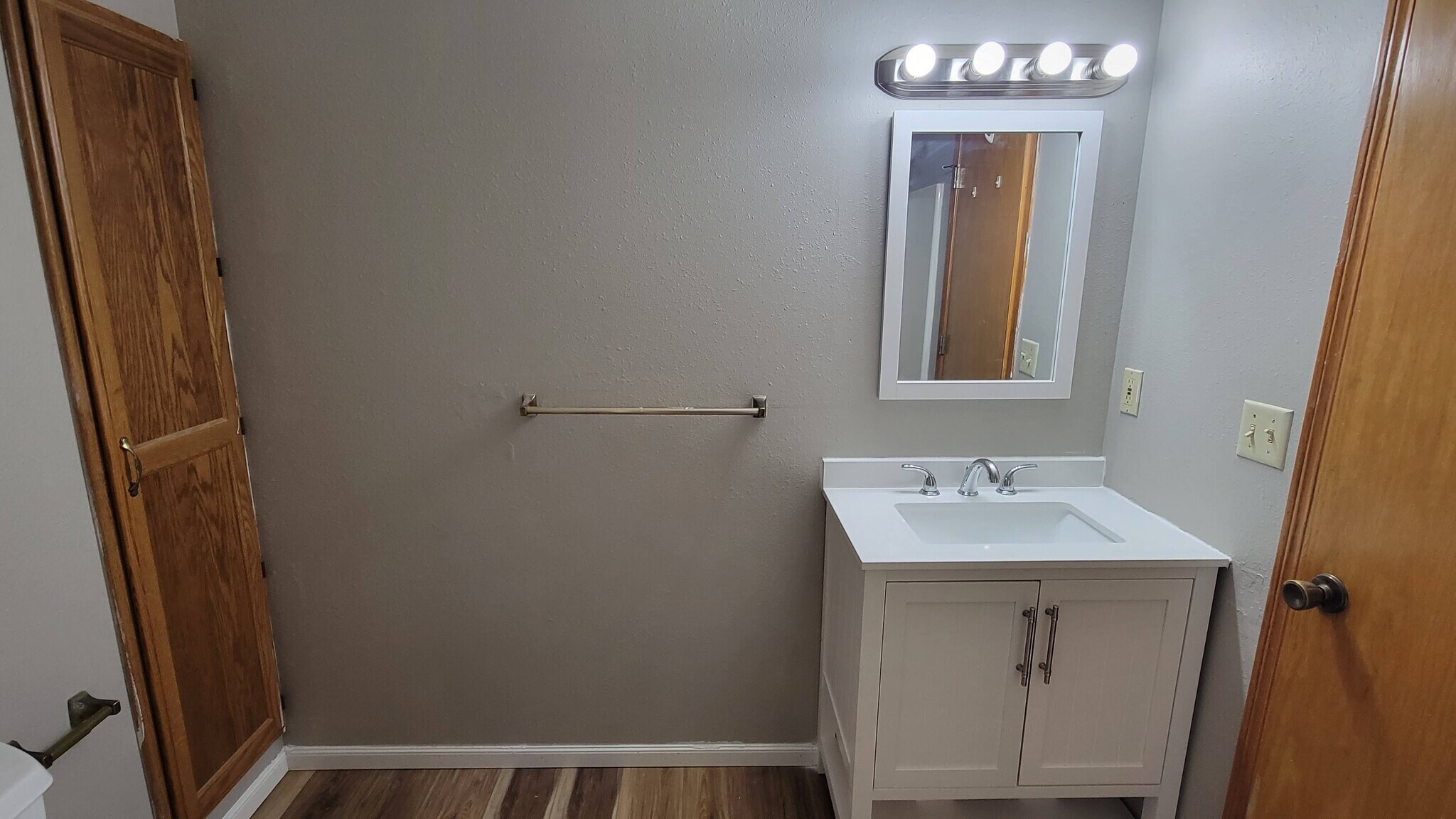 Building Photo - 730 N Juliette Ave