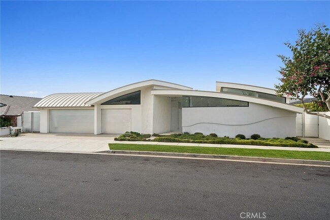 Building Photo - 4607 Perham Rd