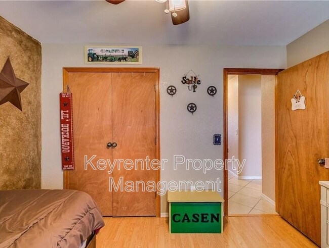 Building Photo - 8301 Azurewood Dr