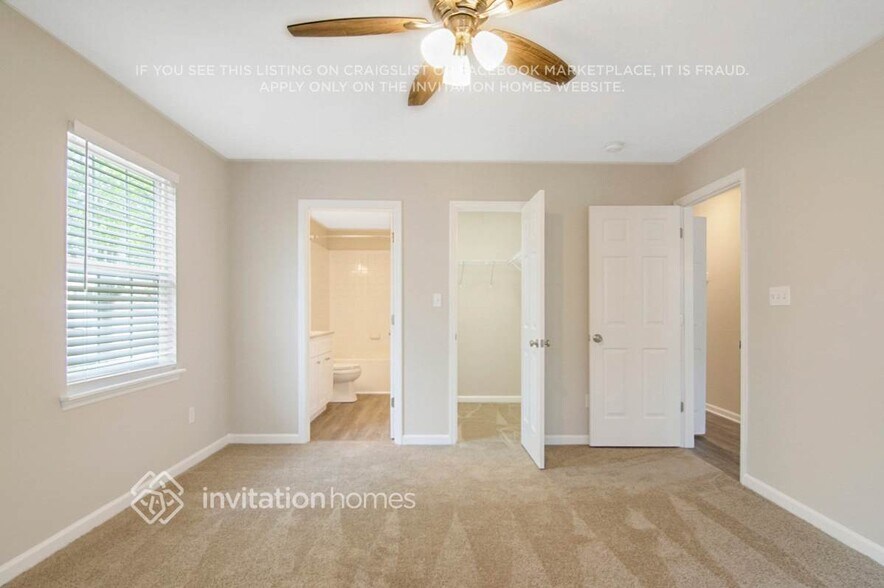 Building Photo - 2831 Bombay Dr