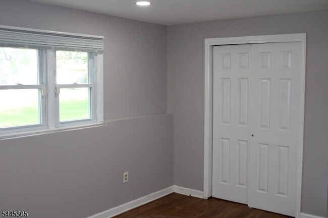 Building Photo - 36 Cortright Rd