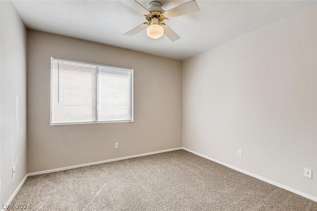 Building Photo - 8213 W Ruby Mountain Way