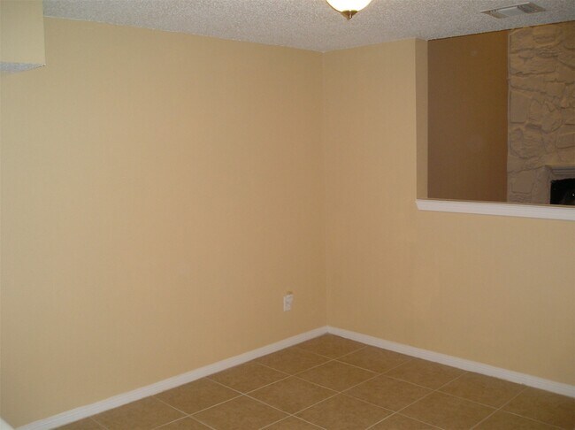 Building Photo - 5810 Twisted Pine Ct