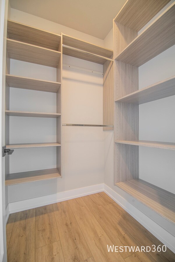 Building Photo - 2355 W Flournoy St