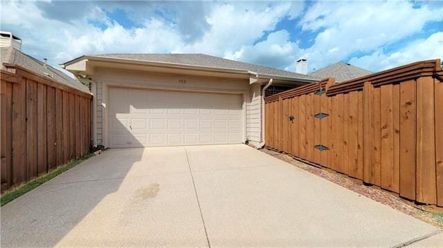 Building Photo - 402 Moss Hill Rd