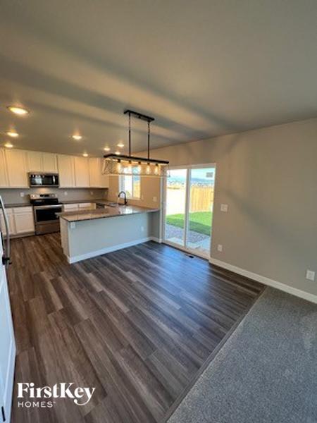 Building Photo - 10166 Luneth Dr