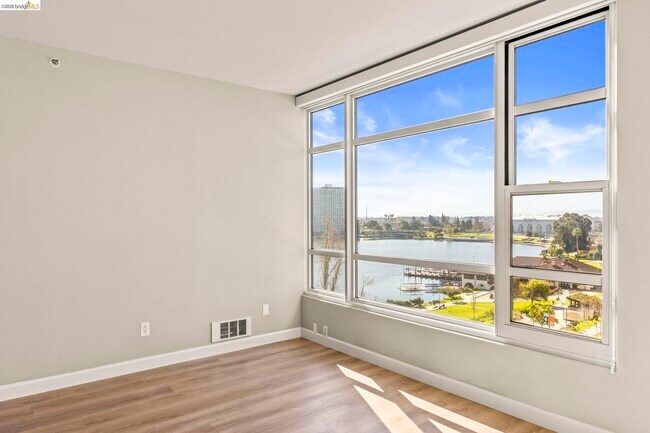 Building Photo - 1 Lakeside Dr