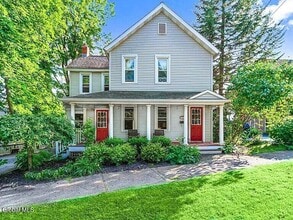 Building Photo - 64 Second St