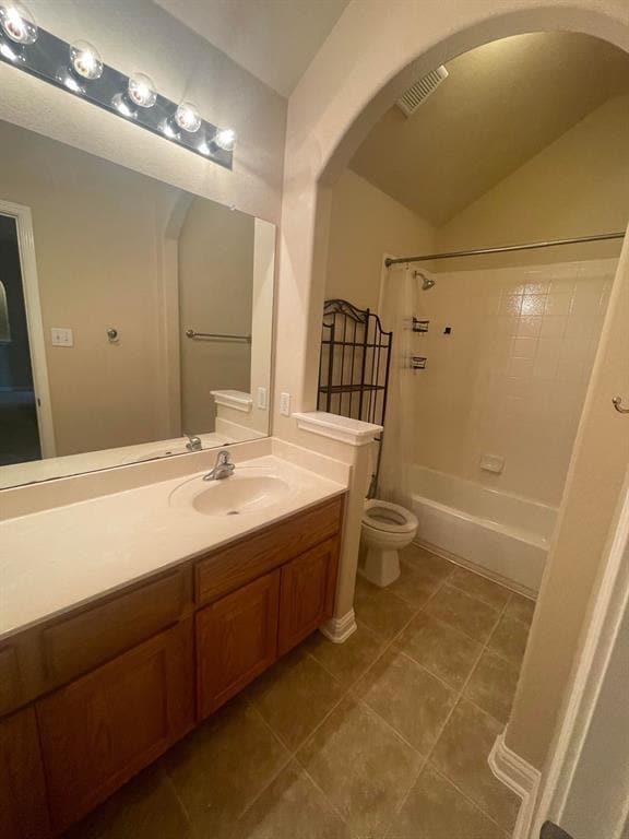 Building Photo - 2204 Voyageurs Ln