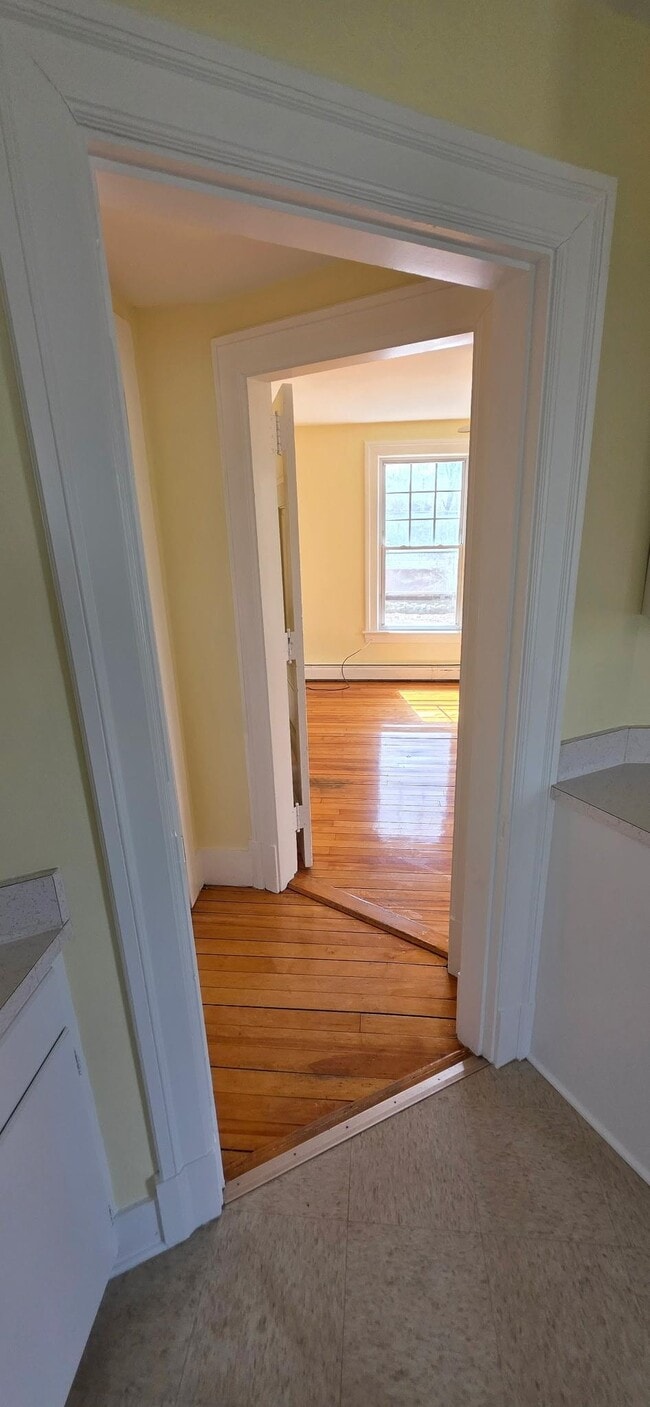 Building Photo - 33 S Main St