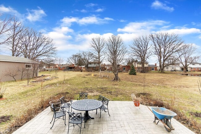 Building Photo - 37440 Curwood Dr