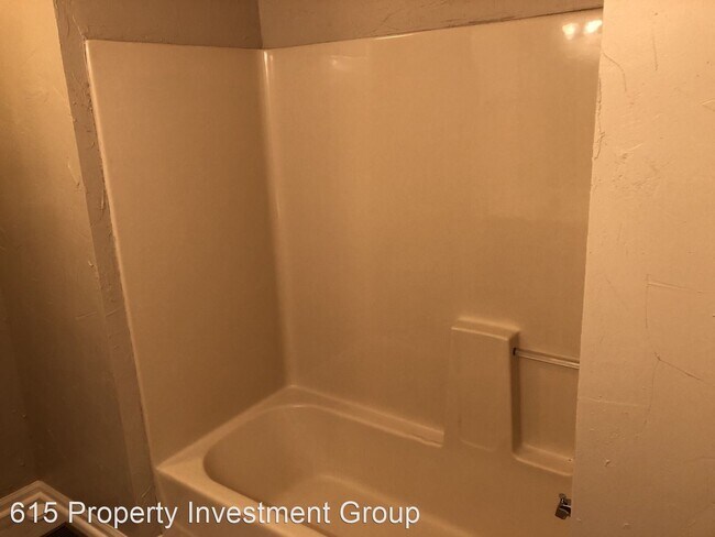 Building Photo - 3 br, 2 bath House - 314 Castlewood Dr
