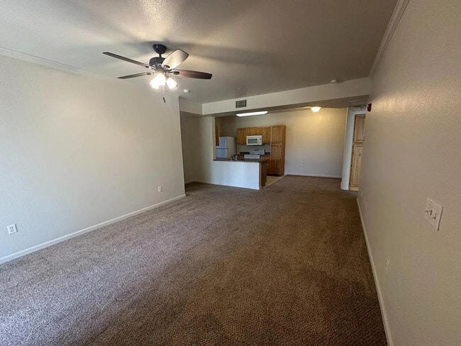 Building Photo - Beautiful 2 Bedroom 2 Bathroom Condo in Ro...