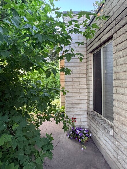Back entrance - 375 W 550 N