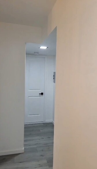 Building Photo - 7172 Donnell Pl