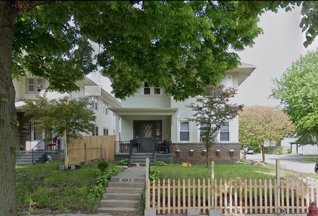 Building Photo - 1429-1431 Knox Ave N