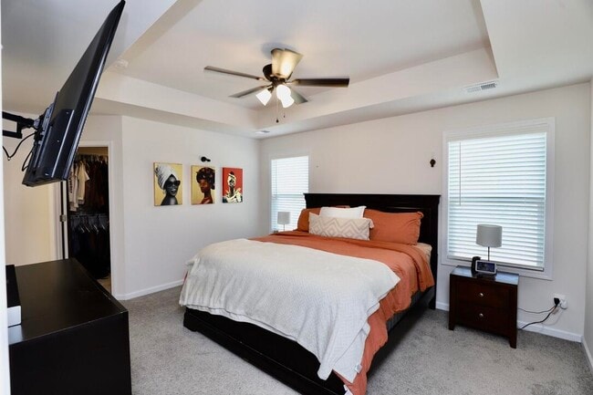 Building Photo - 1049 Crescent Moon Lp