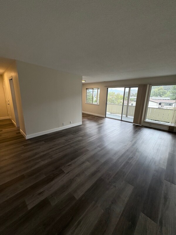 Building Photo - 16 S Knoll Rd