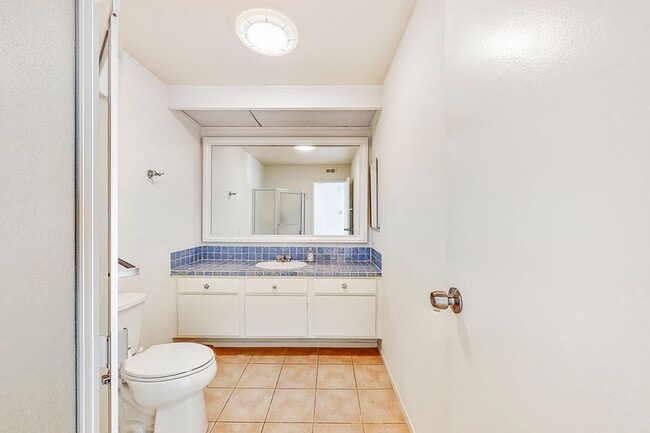 Building Photo - Rare Shorecliff Villas for rent.  2 bd / 2...