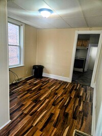 Building Photo - 1439 Court Street