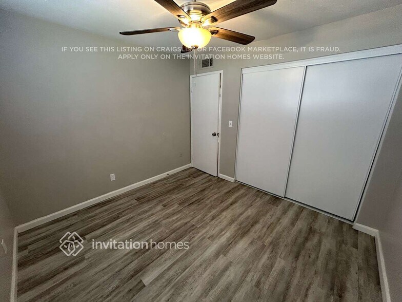 Building Photo - 5623 W Brown St