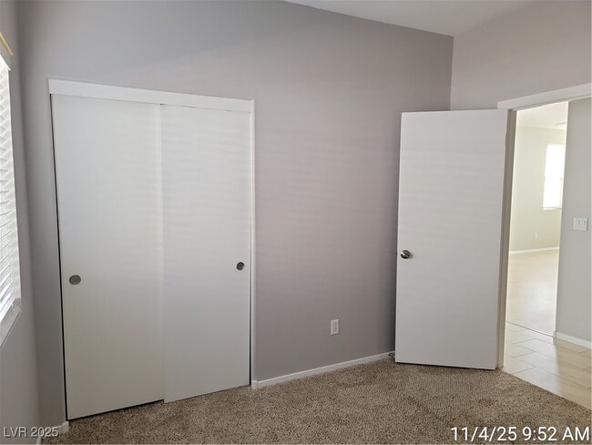 Building Photo - 824 Painted Vista Ave