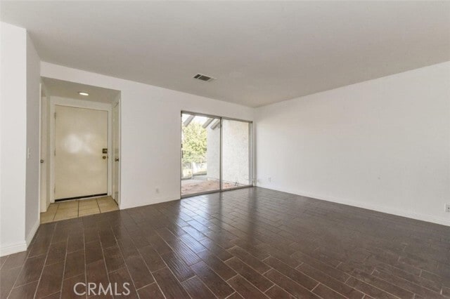 Building Photo - 2057 Dacian Dr S