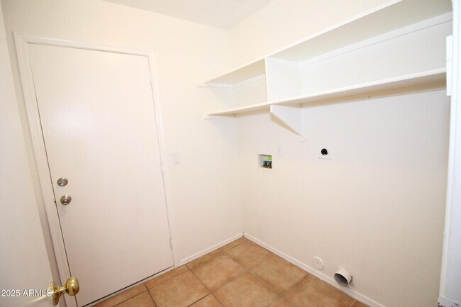 Building Photo - 11932 N 86th Ln