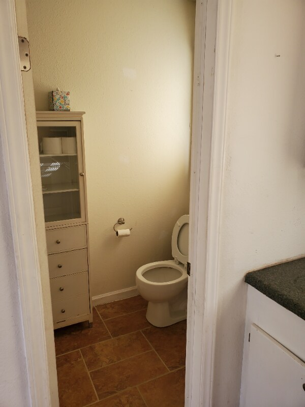 Building Photo - 556 E Yancey St