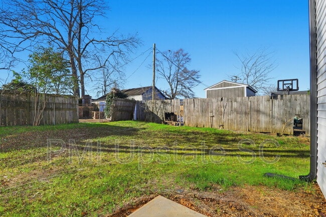 Building Photo - 107 Virginia Ave