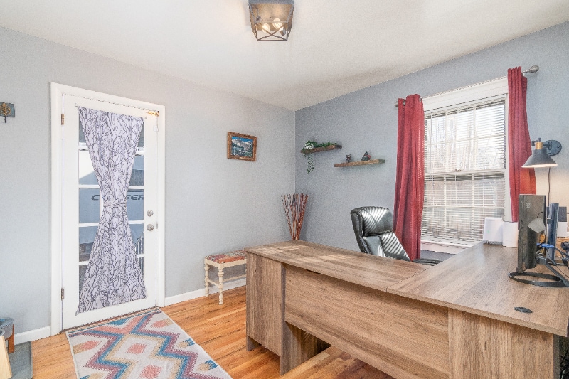 Building Photo - 2104 W State St