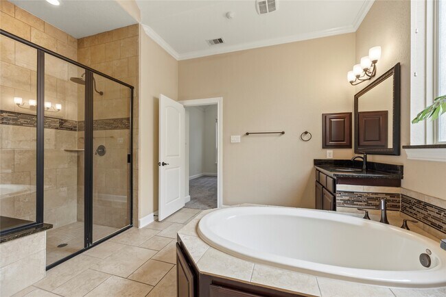 Building Photo - 9915 Rochs Hill Ct