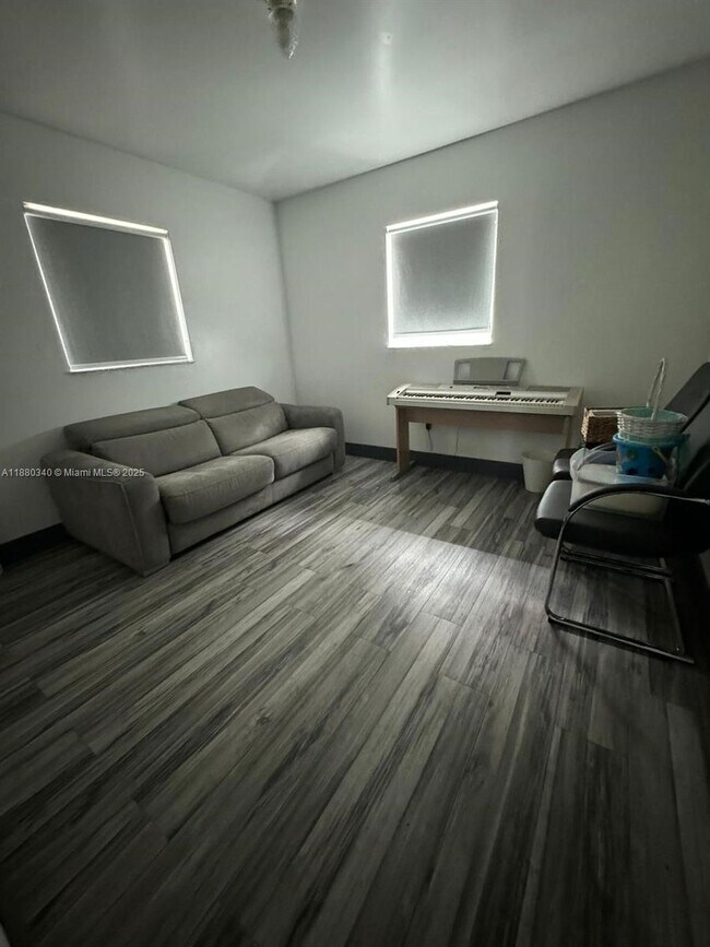 Building Photo - 41 NW 136th Ct