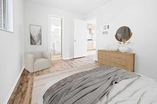 Building Photo - Flower Hill Apartments