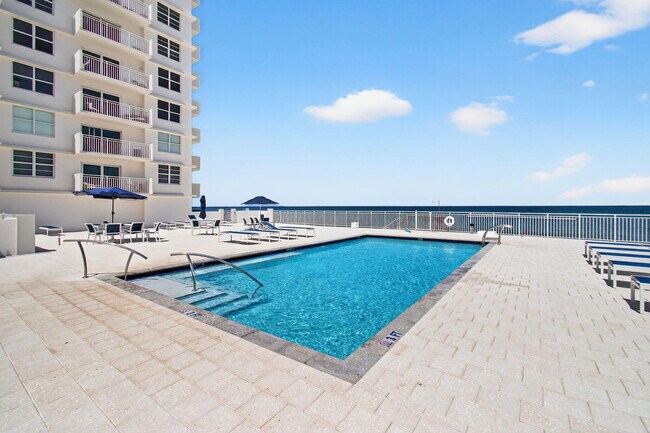 Building Photo - 4511 S Ocean Blvd