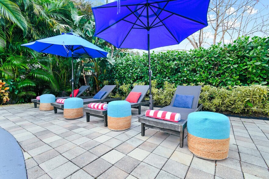 Building Photo - 3270 Grove Rd