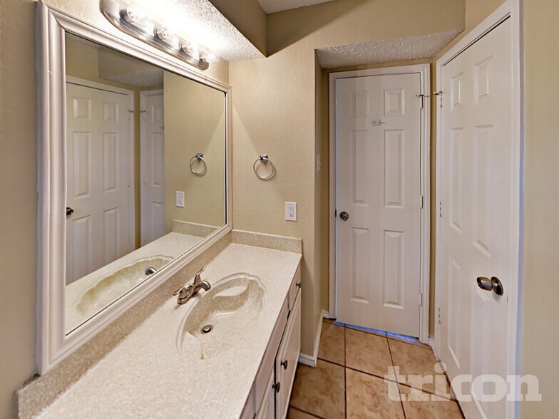 Building Photo - 1521 Savannah St