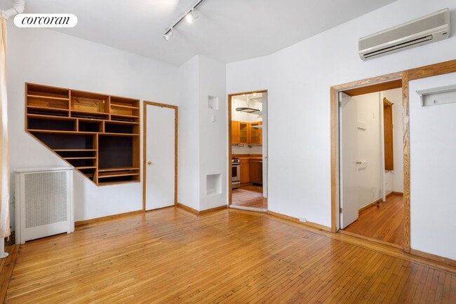 Building Photo - 55 Hicks St