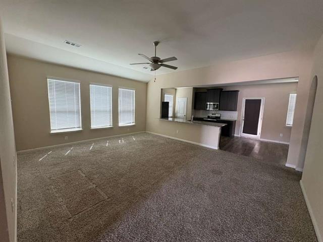 Building Photo - 306 Golden Sands Ln