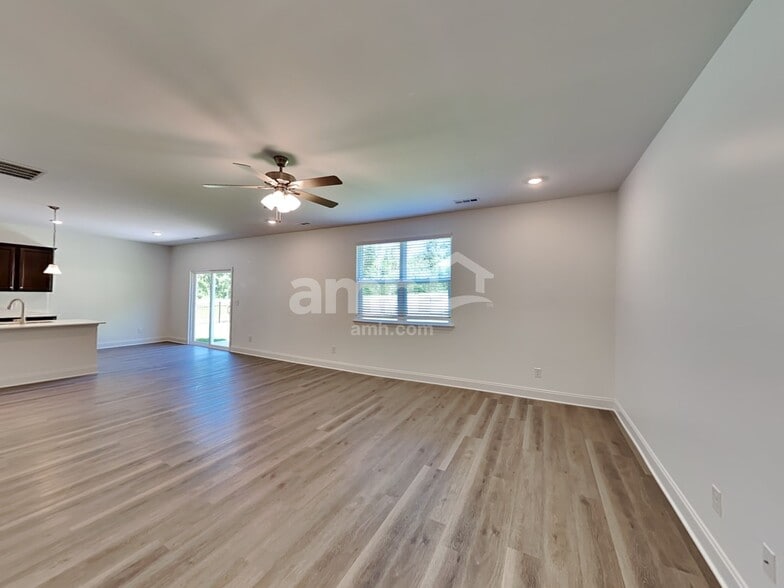 Building Photo - 230 Marin Dr