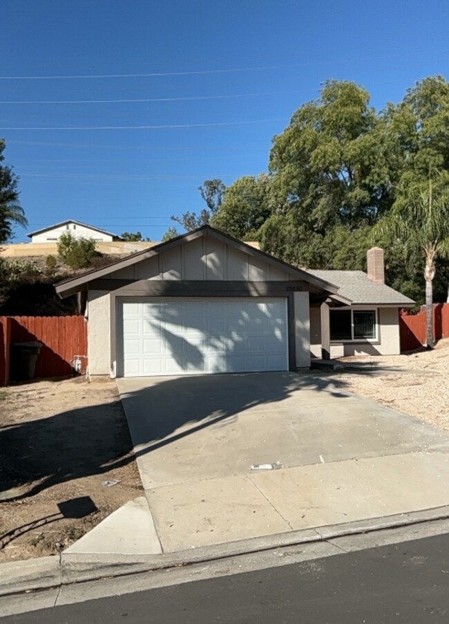 Primary Photo - Charming 3 Bed/2 Bath Single-Story Home In...